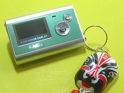 時尚炫彩 魅力狂飚 藍(lán)魔RM717詳盡評測