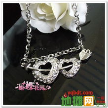 全新小飾品虧本大清倉,精品毛衣鏈5 10元,真正的吐血清倉